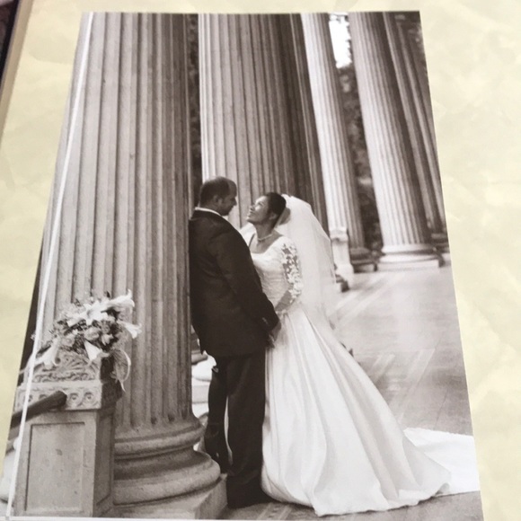 Wedding dress - Picture 5 of 8